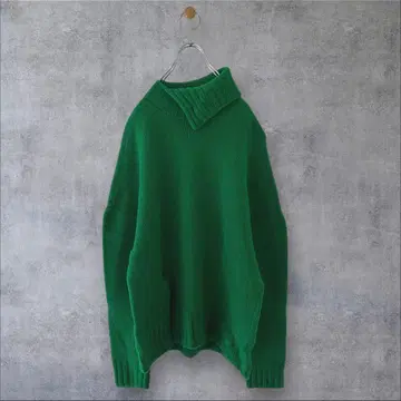 새상품급 유나이티드 도쿄 울 캐시미어 혼방 볼륨 터틀 니트