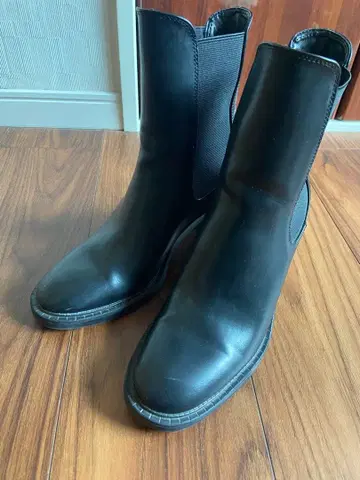 블랙 첼시 부츠 중간 힐