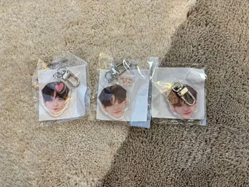 TREASURE 요시 얼굴 아크릴 키링