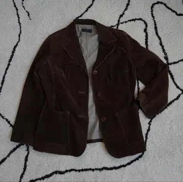 브라운 코듀로이 테일러드 자켓 착용 사진 있음