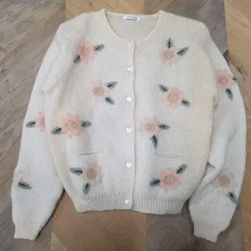 novara 나루미야 꽃무늬 자수 가디건 아이보리 모리걸 y63