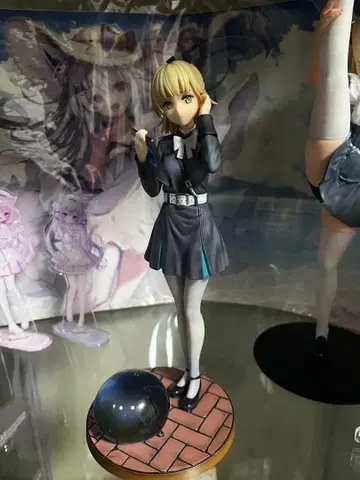 헤븐 번즈 레드 나나세 나나미 & 나비 1/7 스케일 피규어