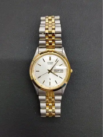 [ 부동 ] CITIZEN 아날로그 손목시계 실버/골드