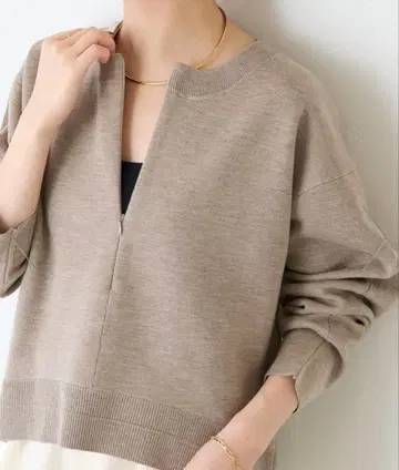 새상품 지퍼 스웨트라이크 니트 콜라주 갸루다 가란테 베이지