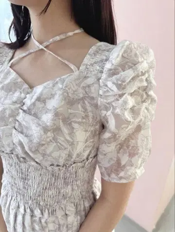 anmille 안미르 플라워 크로스 플레어 원피스 핑크