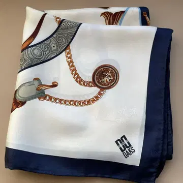 DAKS 닥스 문장 디자인 실크 스카프 88cm