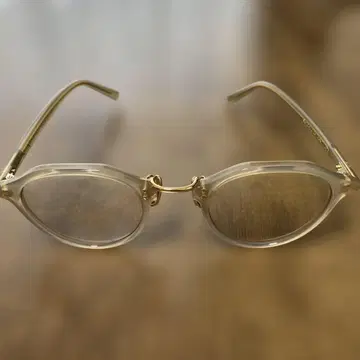 A.D.S.R. SATCHMO 페일 카키 / 골드