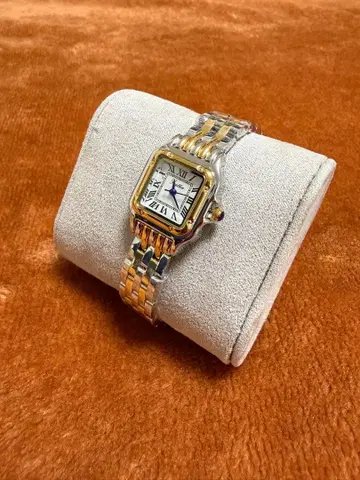 실버/골드 밴딩과 로마 숫자 손목시계