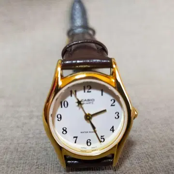 새상품급 CASIO 카시오 손목시계 쿼츠 3바늘 화이트 다이얼 작동