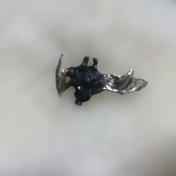 데코비냐 박쥐 한쪽 귀걸이 SILVER925 남녀 공용