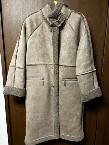 새상품 ROGER AND RAW 페이크 무스탕 코트