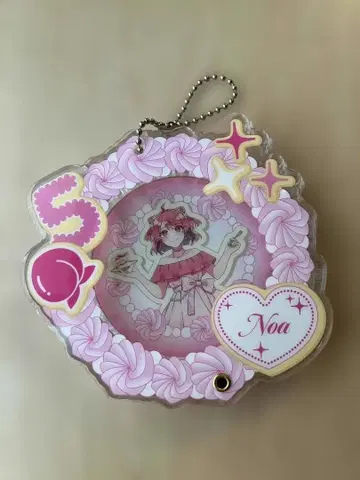 컬러풀피치 노아 아크릴 키링