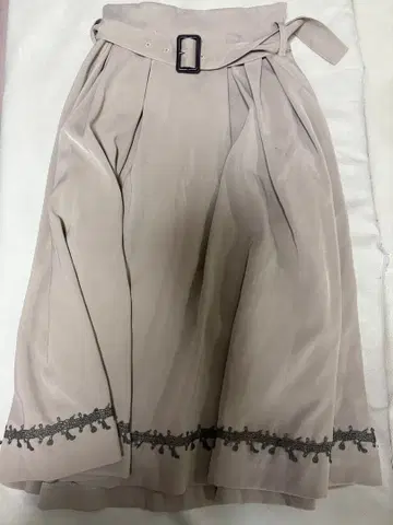 canone 연주하는 그 사람의 벨트 스커트