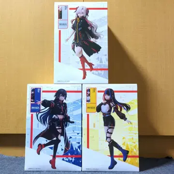 카미츠바키시 건설 중. 프라이즈 피규어 3점