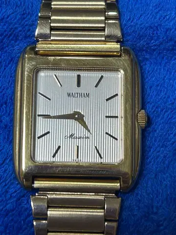 Waltham Maxim 골드 손목시계