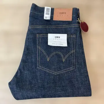 미사용품 EDWIN 레귤러 테이퍼드 데님 31 레어 레인보우 셀비지