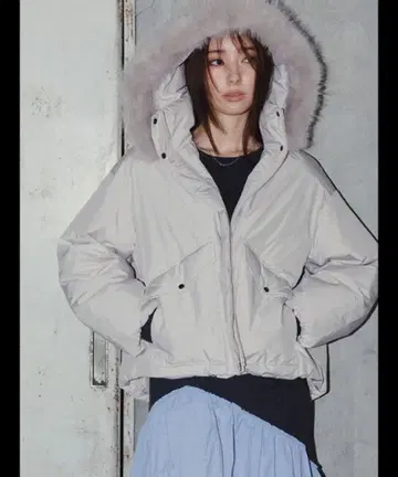 Te chichi [미야모토 마유 착용] 후드 숏 다운 자켓 여성용