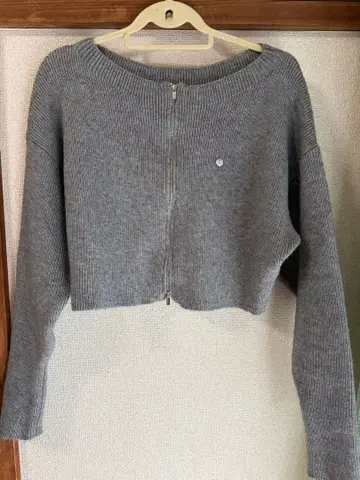 Chico 지퍼 오프숄더 멜란지 니트