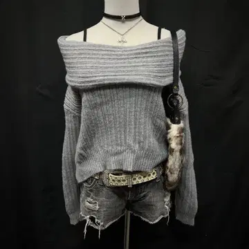 헤이세이 갸루 y2k 그런지 다크코어 오프숄더 니트 그레이