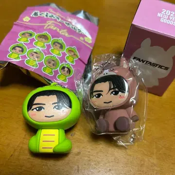 FANTASTICS 사와모토 나츠키 인형옷 키링 2종 세트