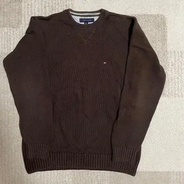 [ 새상품급 ] TOMMY HILFIGER 브라운 니트 M 사이즈