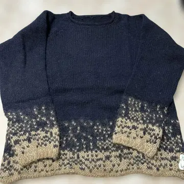 팔라스 팰리스 니트 스웨터