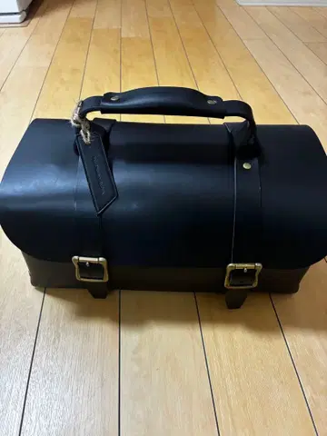 buzzhouse design 이탈리아 가죽 툴 박스형 백