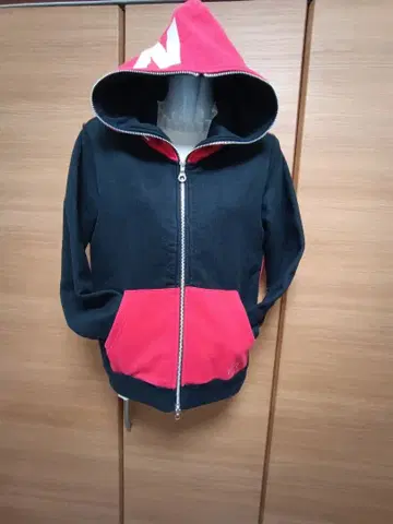 Tommy 후드티 블랙/빨간색 85