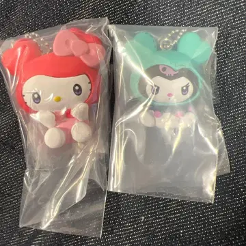 TWICE 헬로키티&쿠로미 캡슐 토이