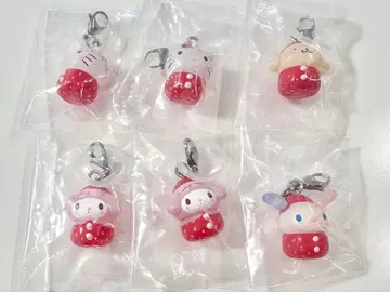 산리오 캐릭터즈 딸기 메지루시 액세서리