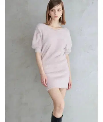 [새상품] 머큐리 듀오 샤기 하프 슬리브 목걸이 부착 니트 원피스