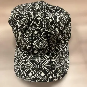 CA4LA 카시라 기하학 패턴 캡