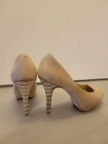 g.d. by DIANA 베이지 비쥬 펌프스