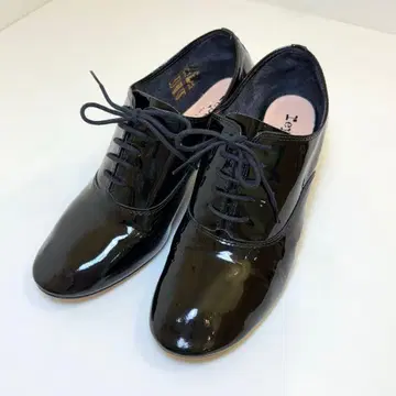 새상품급 레페토 레이스업 에나멜 23cm