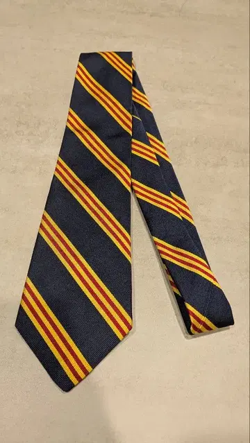 Brooks Brothers 넥타이 네이비/빨간색/노랑 스트라이프