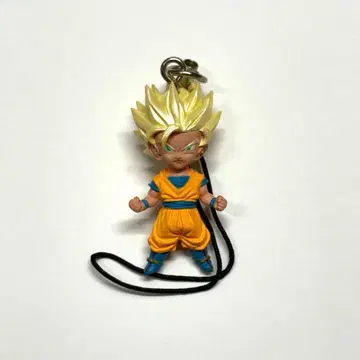 드래곤볼 UDM 초사이어인 손오공