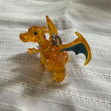 포켓몬 리자몽 클리어 피규어 키체인