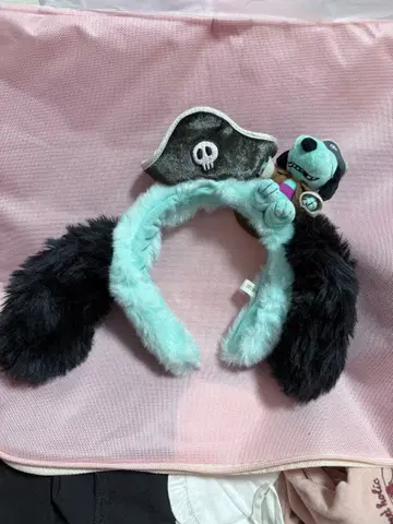 해적 모자와 강아지 귀 머리띠