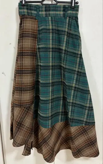 MURUA 체크 절개 롱 스커트 플레어 가을/겨울 그린 브라운
