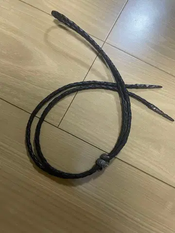 julius x garni 루프 타이