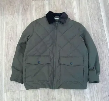 uniqlo x jw anderson 퀼팅 자켓 올리브 L 사이즈