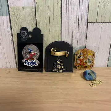 카리브의 해적, 소서러 미키, 디즈니 카드 1주년 기념 아리엘 핀 배지