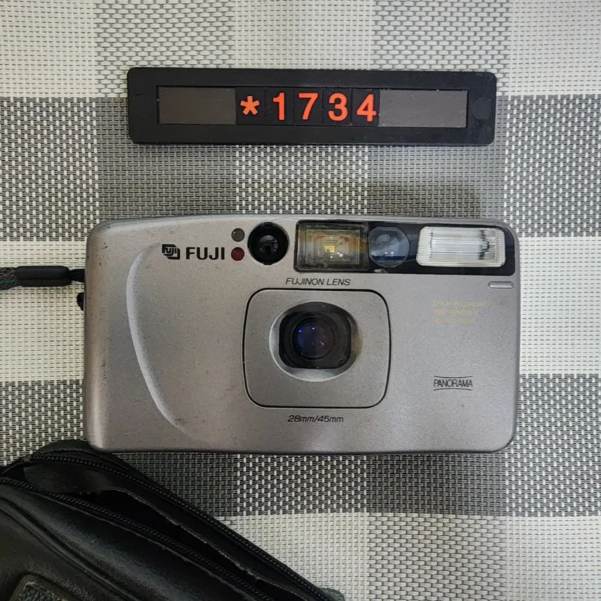 Minolta Mac Dual Quartz Date Film Camera (3) #미놀타,#맥듀얼,#쿼츠데이트,#필름카메라,#카메라  on Bunjang Global Site.