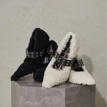 다리치 푸들 퍼 벨트 펌프스