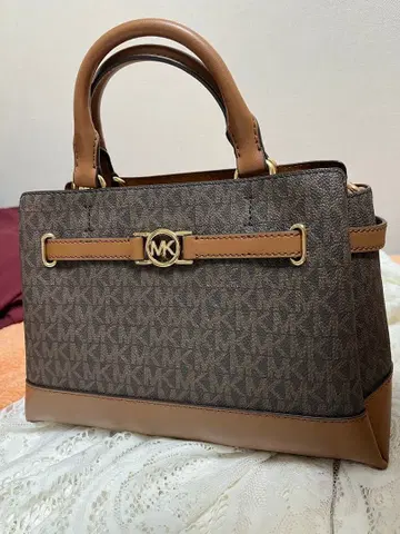 미사용 새상품 Michael Kors 브라운 숄더백