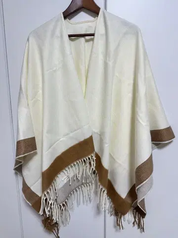 새상품 콜라주 개럴개런트 아크릴 숄 대형 스톨