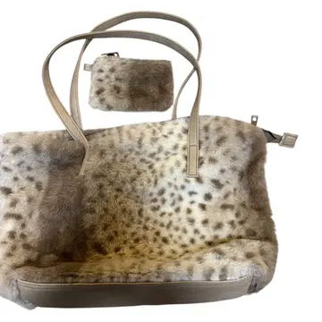 모리걸풍*복슬복슬 퍼 레오파드 무늬 토트백 뉴앙스 컬러 파우치 포함