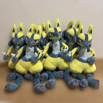 색이 다른 루카리오 봉제 인형 약 40cm