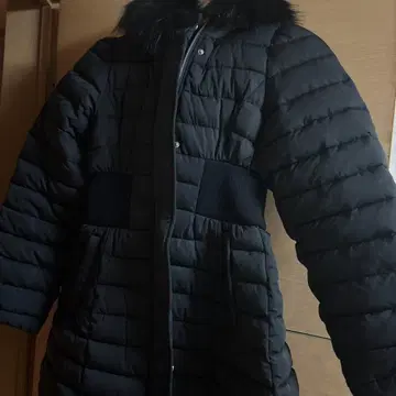 Rady 퍼 달린 다운