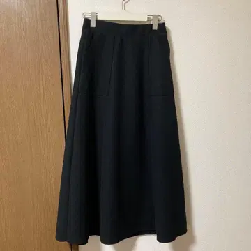 데셍 dessin 블랙 롱 플레어 스커트 거의 미사용